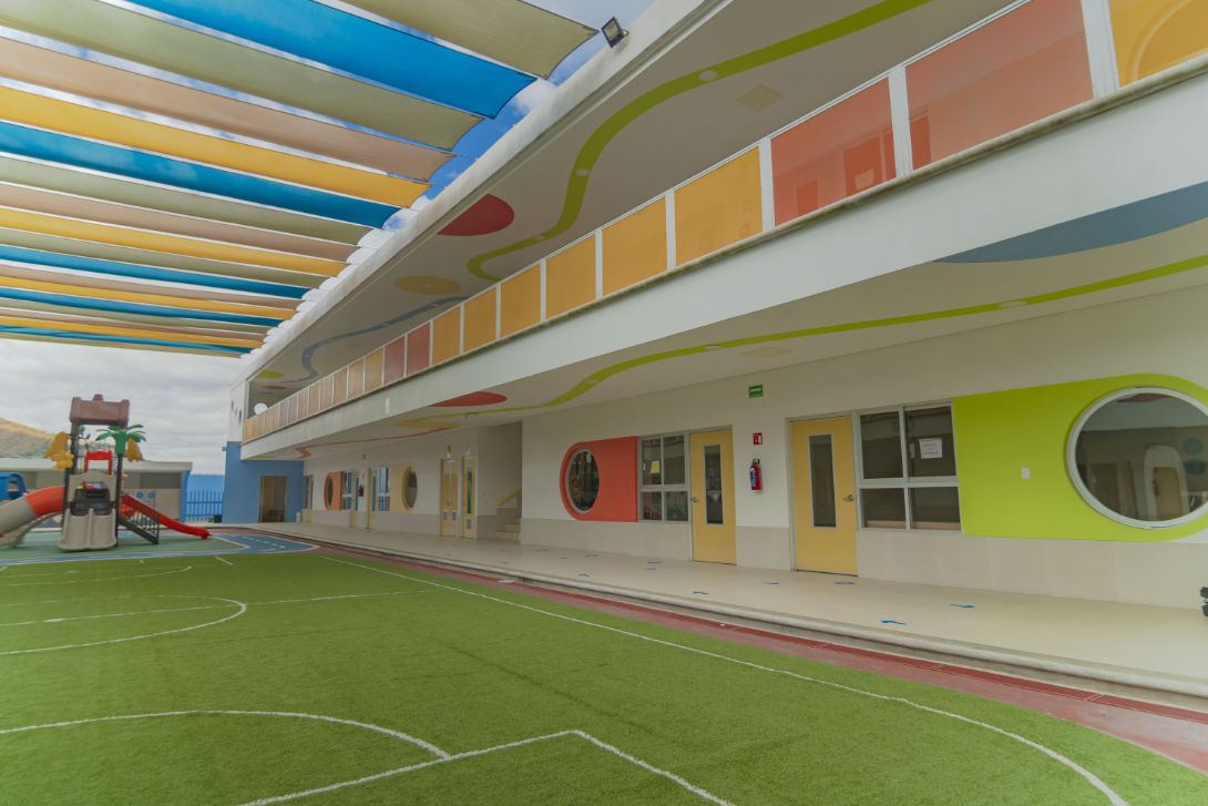 Instalaciones del patio de preescolar en Colegio Cumbres Oaxac