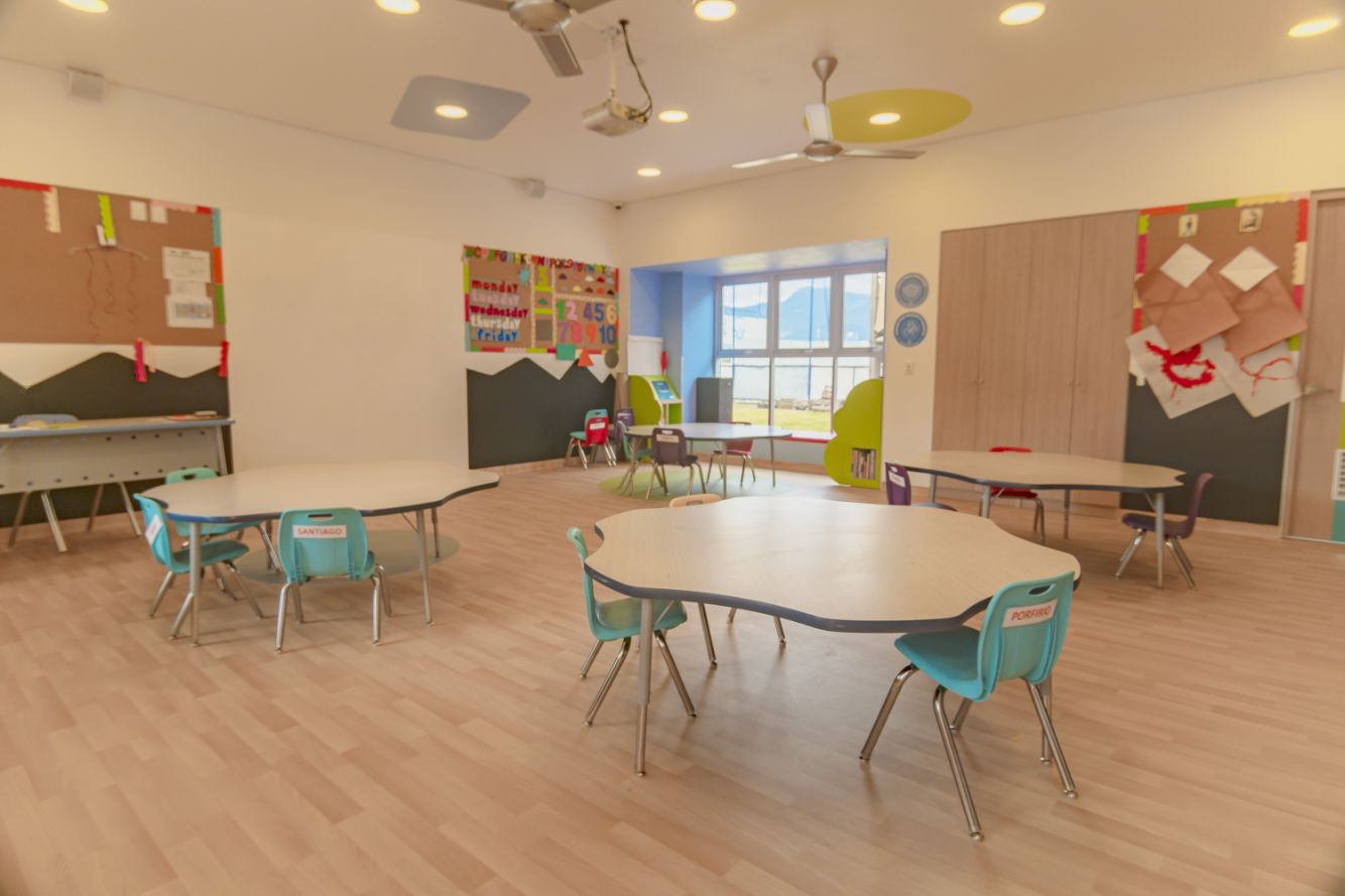 Instalaciones salón de clases Primaria Colegio Cumbres Oaxaca